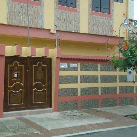 Simmonds Inn Guayaquil Bagian luar foto