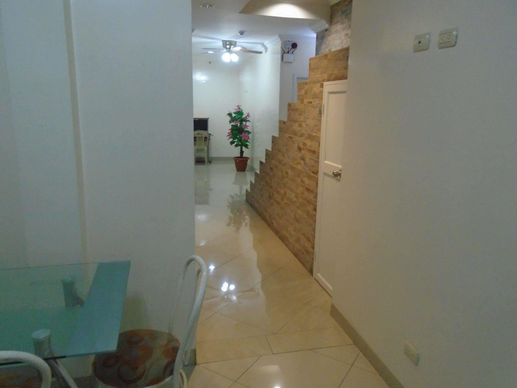 Simmonds Inn Guayaquil Bagian luar foto