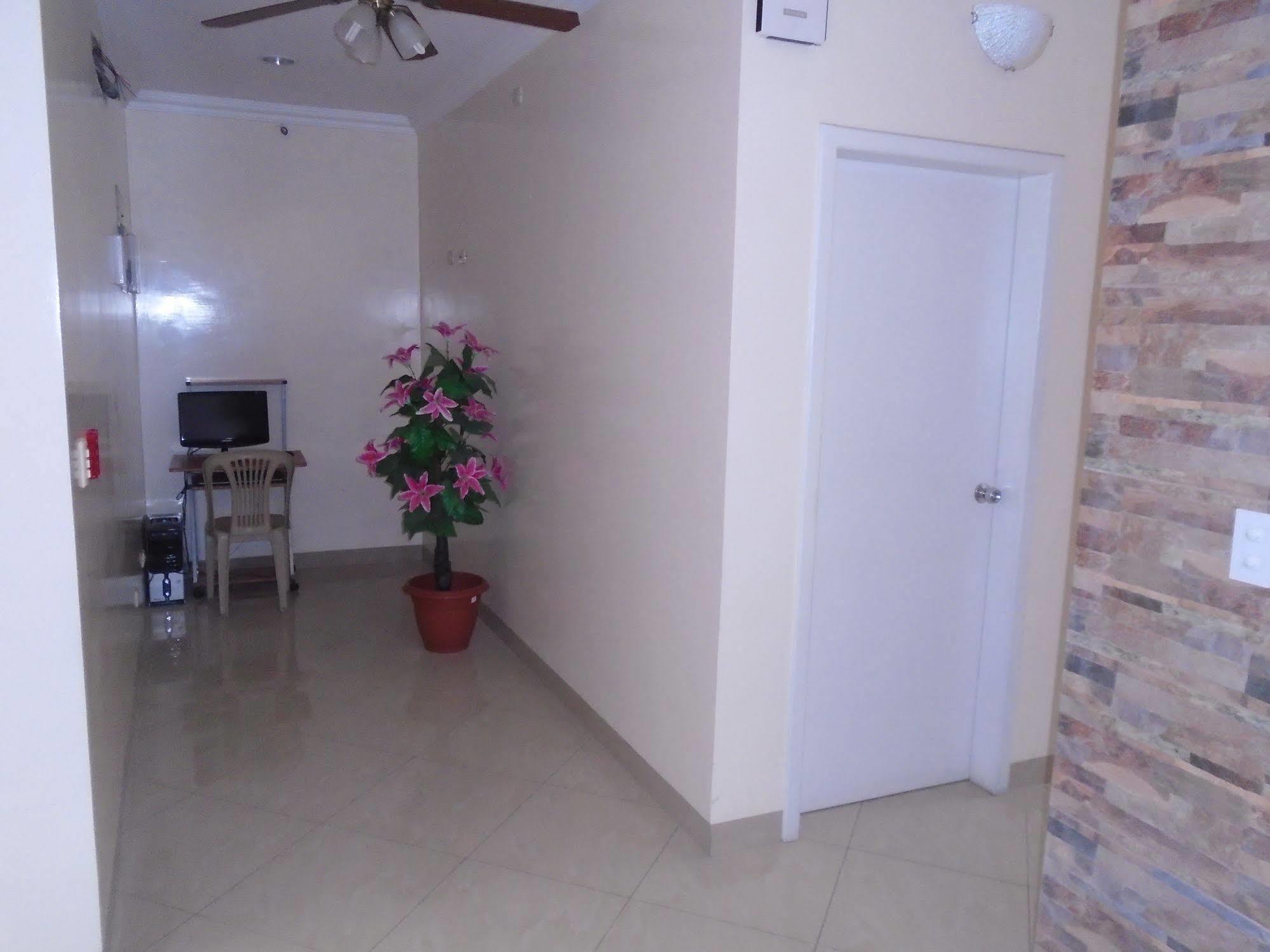 Simmonds Inn Guayaquil Bagian luar foto